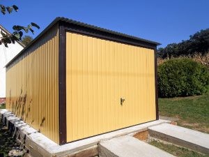 garaże drewnopodobne